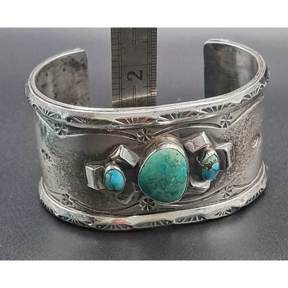 Vintage Navajo 3 Stone Turquoise SS Wide Cuff Bracelet~ - Picture 8 of 14